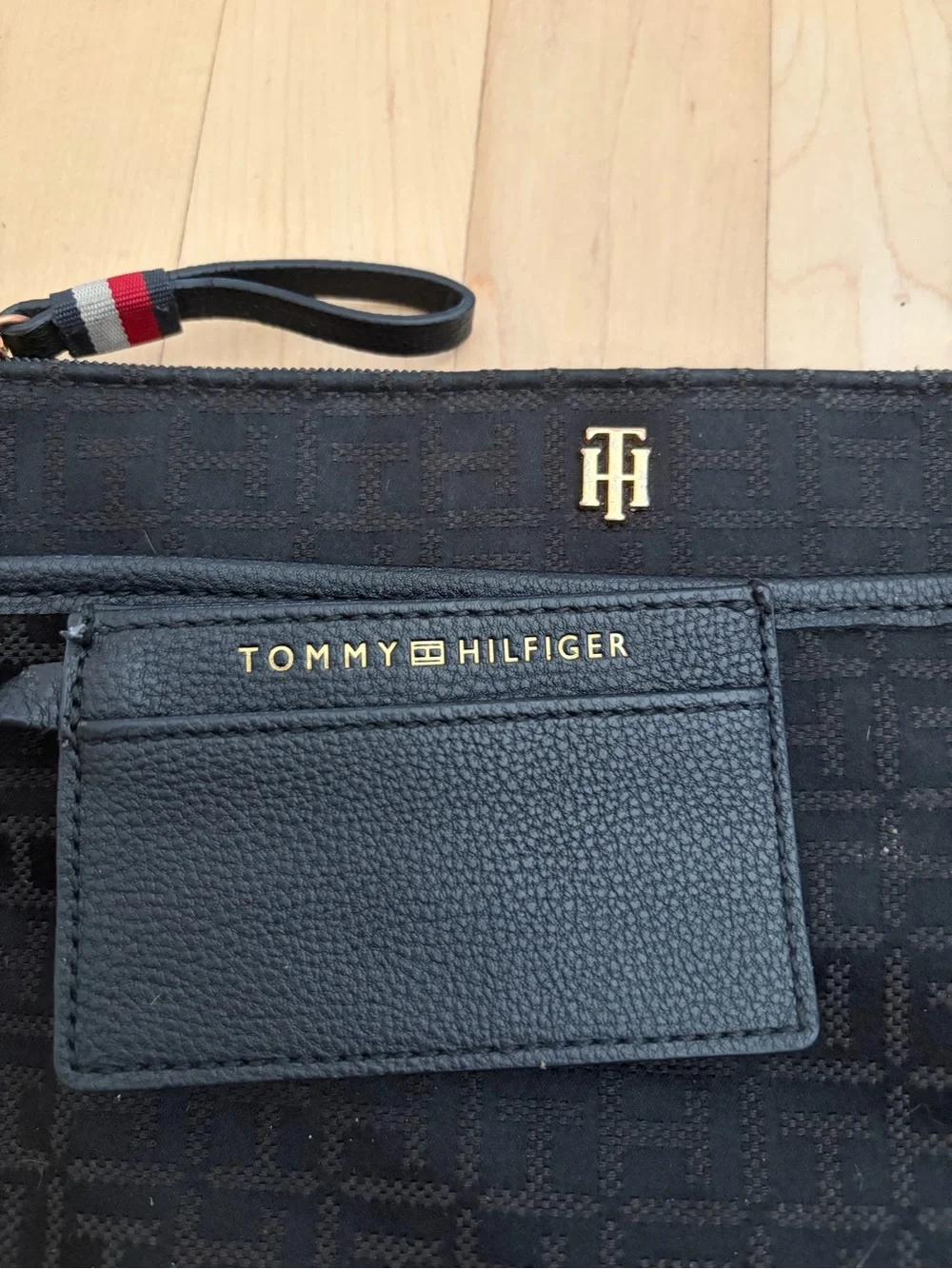 Tommy Hilfiger Black Nylon Messenger Bag with Logo Tag